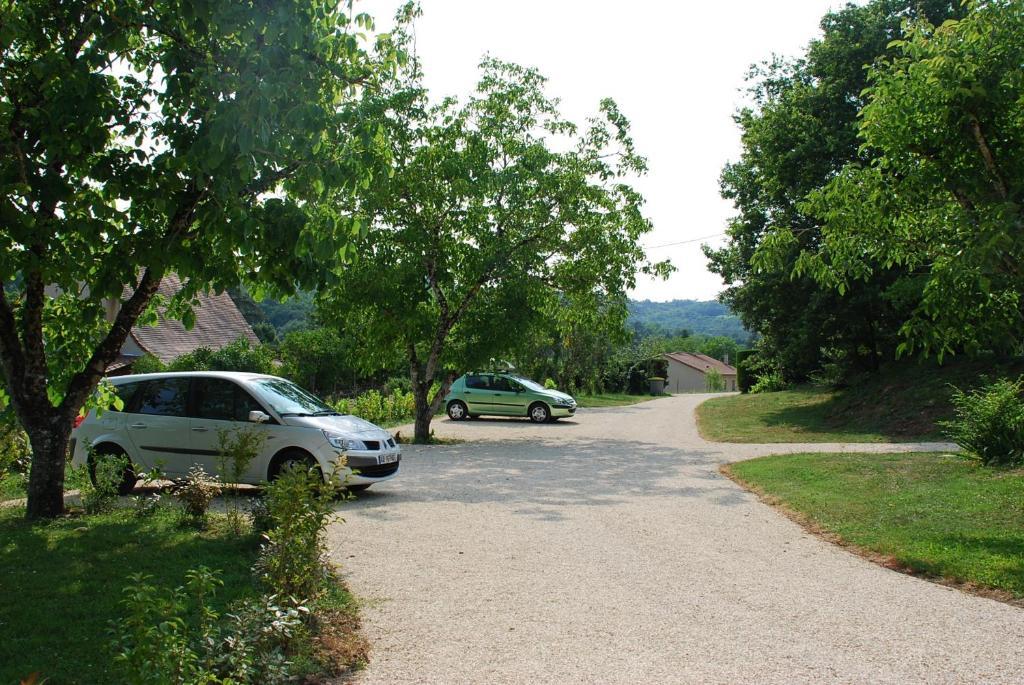 Village De Gites Le Chatenet Thonac エクステリア 写真