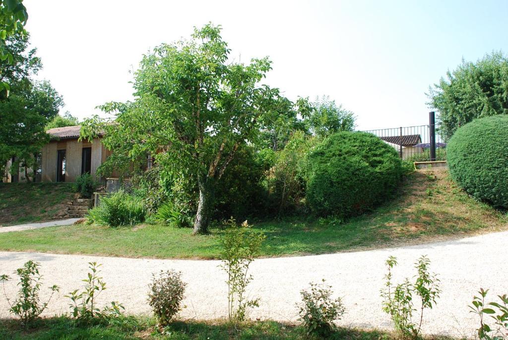 Village De Gites Le Chatenet Thonac エクステリア 写真